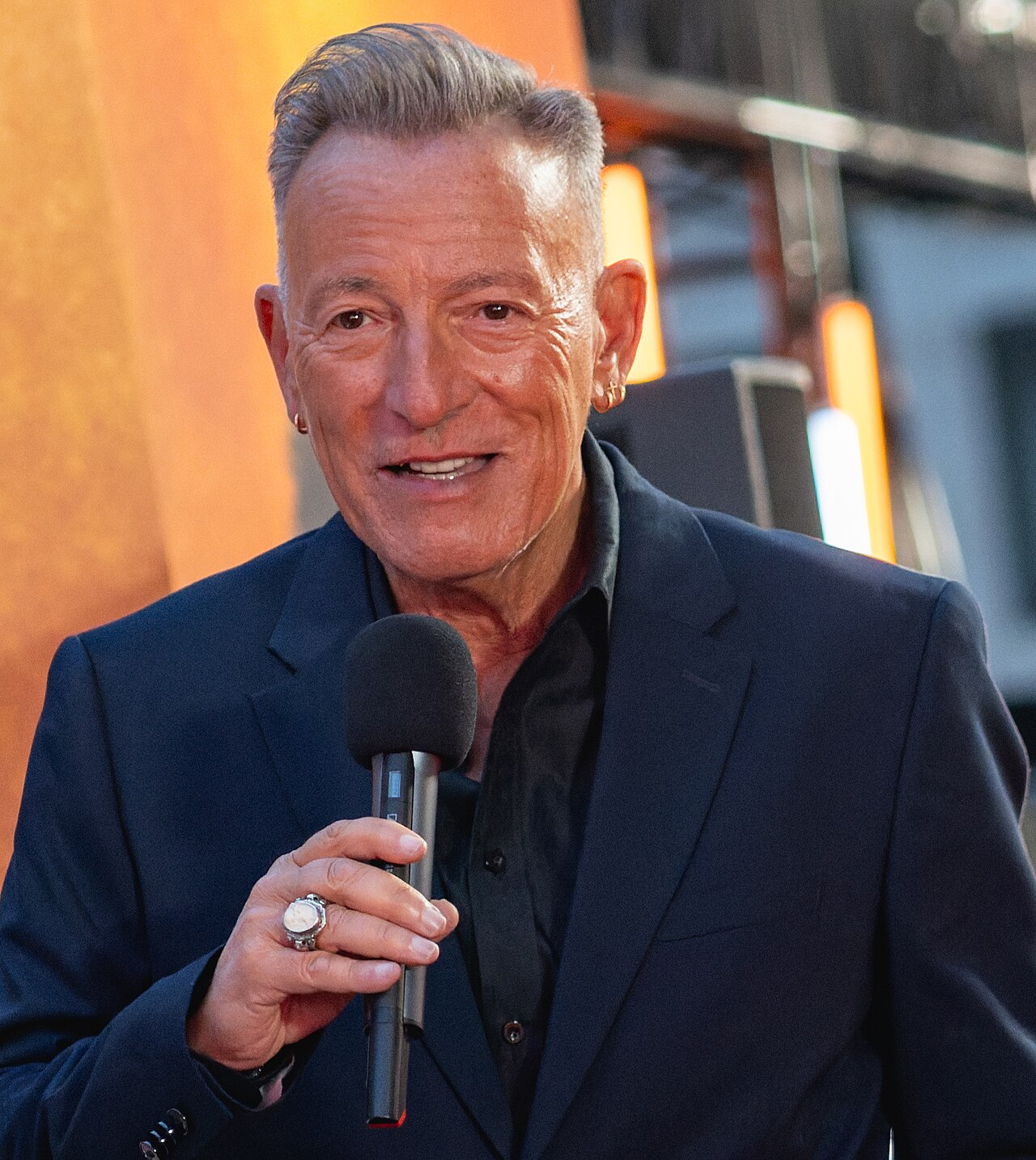 Bruce Springsteen Rocks ‘Streets of Minneapolis’ at No Kings Rally