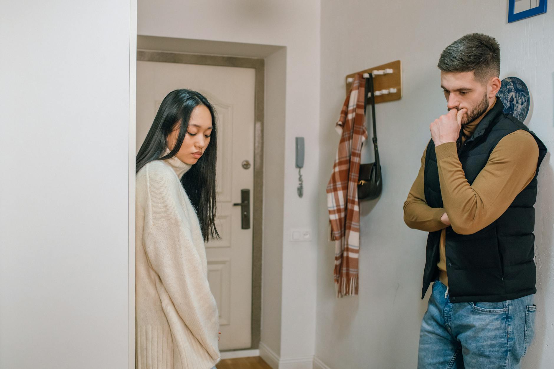 Can Marriage Survive Class Prejudice? A Heart-Wrenching Dilemma