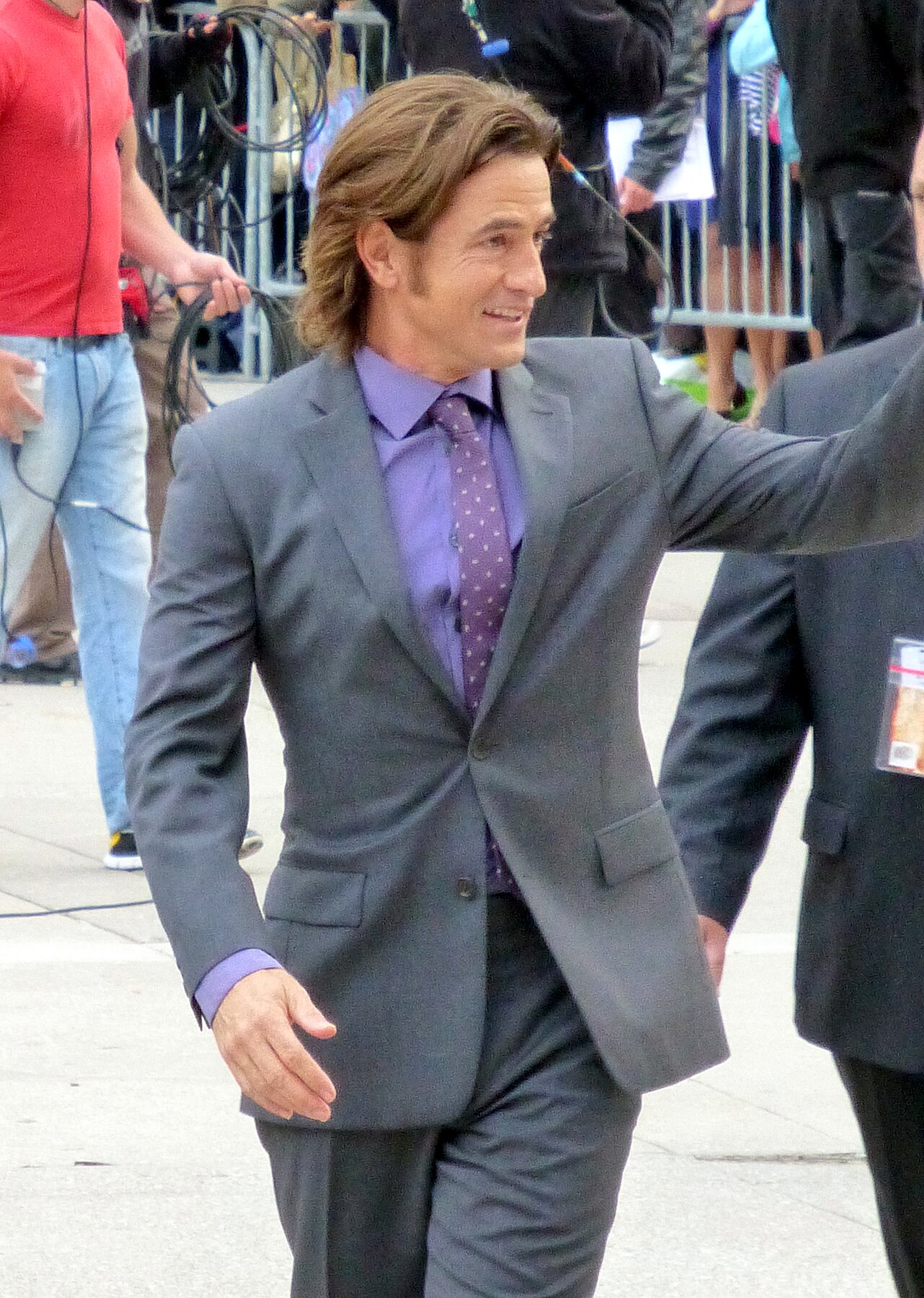 Dermot Mulroney Officially Single After 14-Year Marriage to Prima Apollinaare