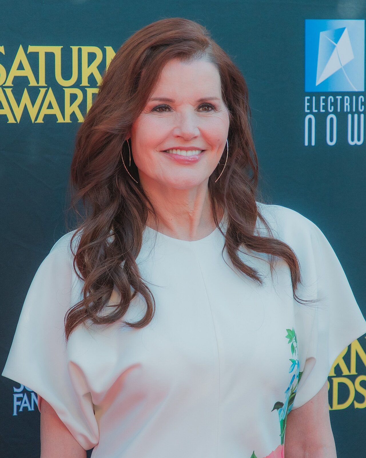 Geena Davis Joins Sabrina Carpenter for Epic ‘Thelma & Louise’ Tribute at Coachella
