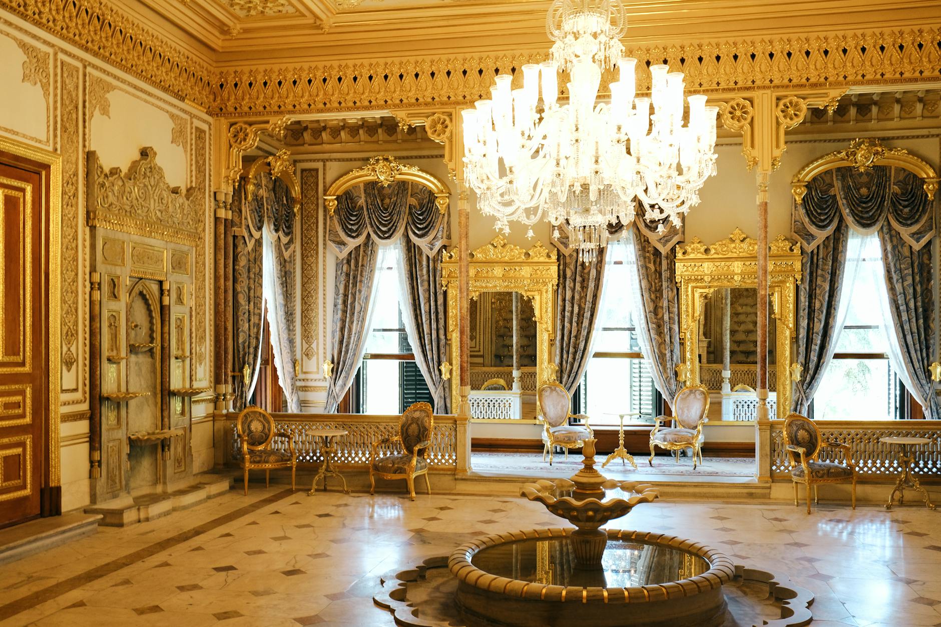 Explore King Charles’ ‘Pleasure Palace’ at Buckingham, His Unlived Home!