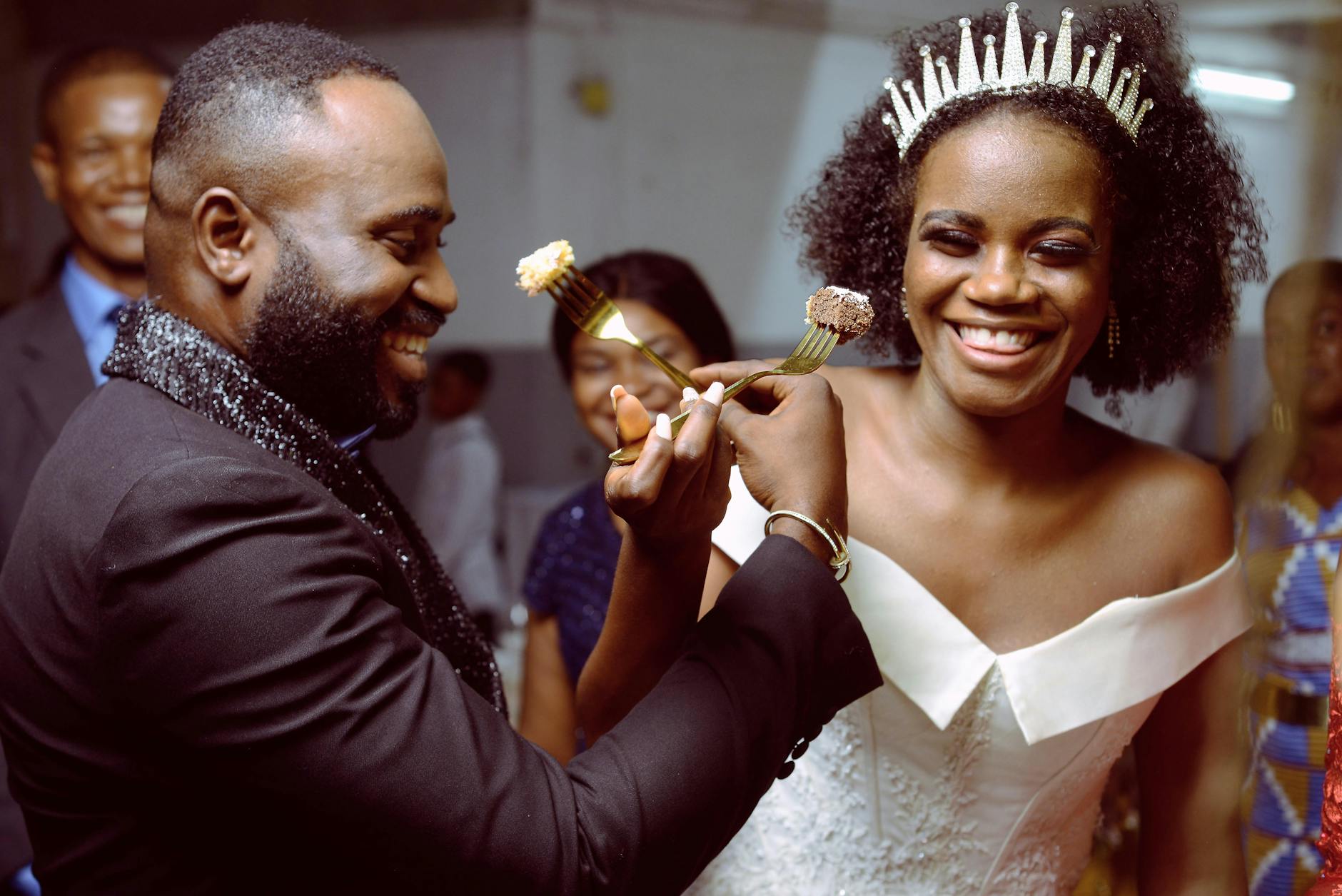 Should She Sacrifice Her Business for Her Manager’s Wedding?