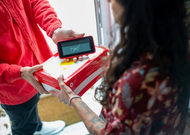 Uber Eats Launches Returns Pickup Service for Retail Locations