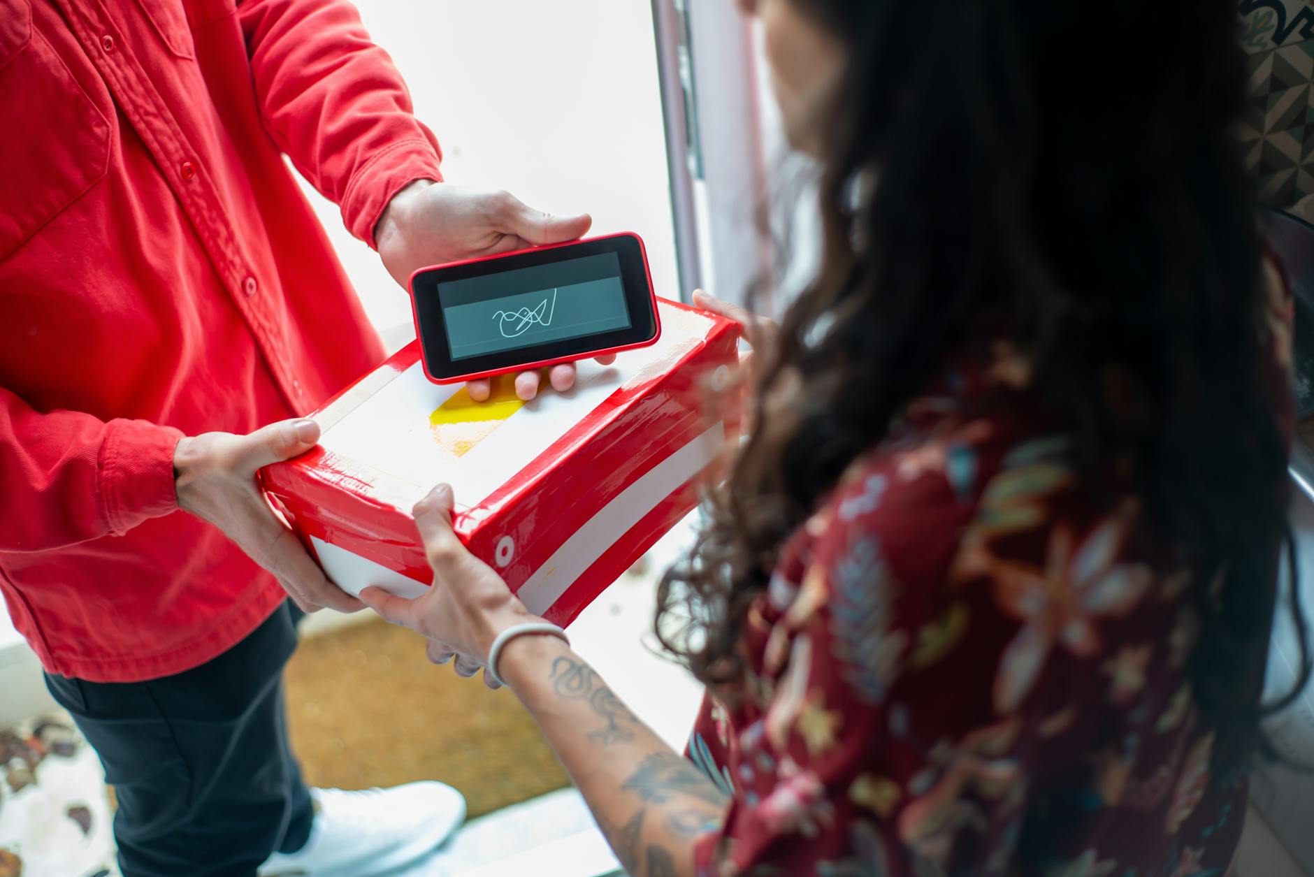 Uber Eats Launches Returns Pickup Service for Retail Locations