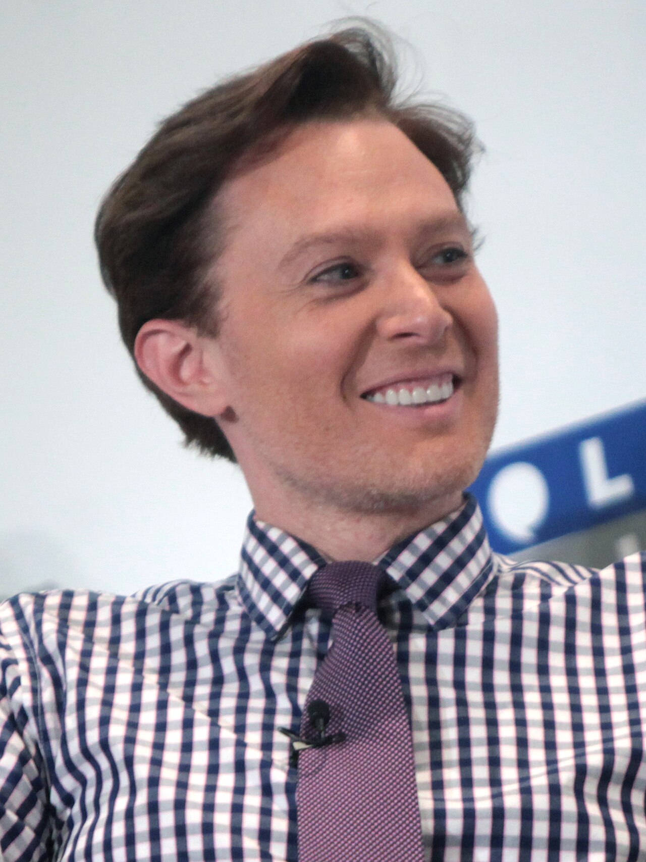 Clay Aiken Returns to American Idol with Bold New Look and Single