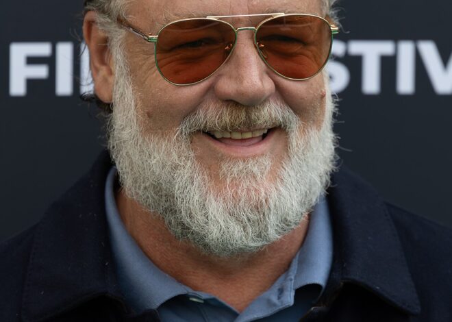 Russell Crowe’s Masterclass in Handling Viral Fan Frenzy