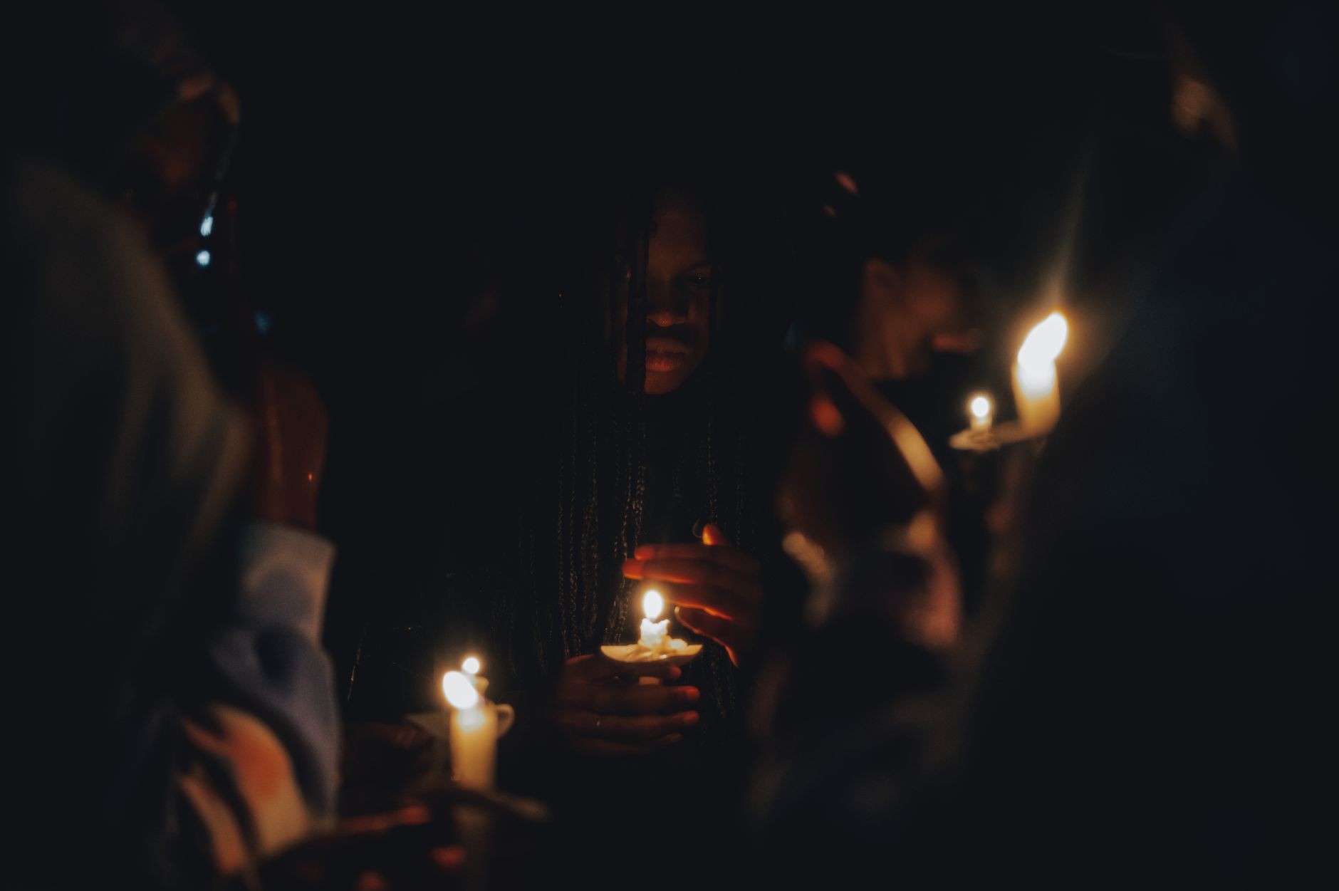 12 Heartfelt Celebrity Funerals That Touched the World