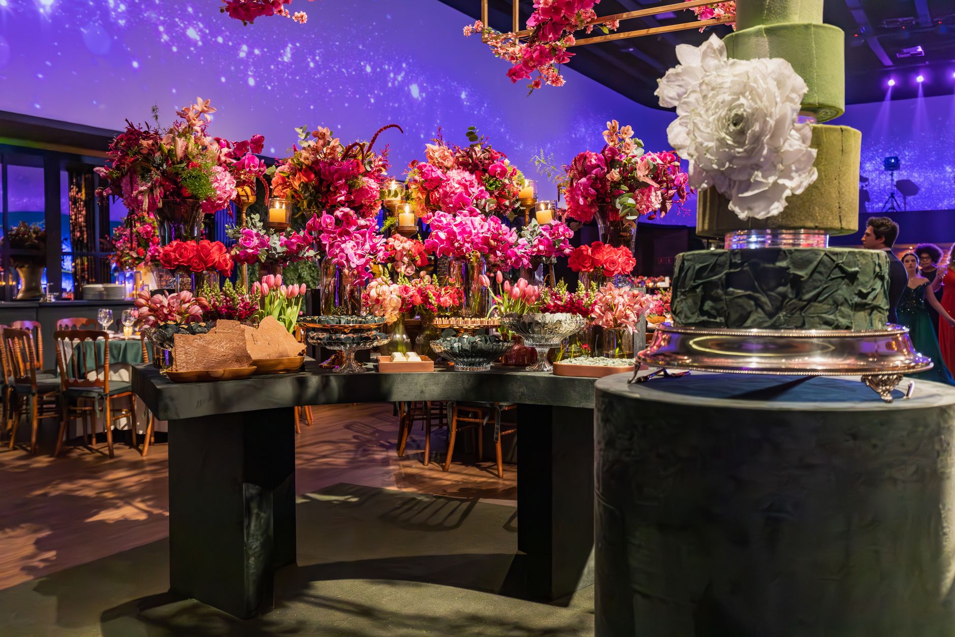 Art and Fashion Unite at Pompidou’s ‘Last Supper’ Gala