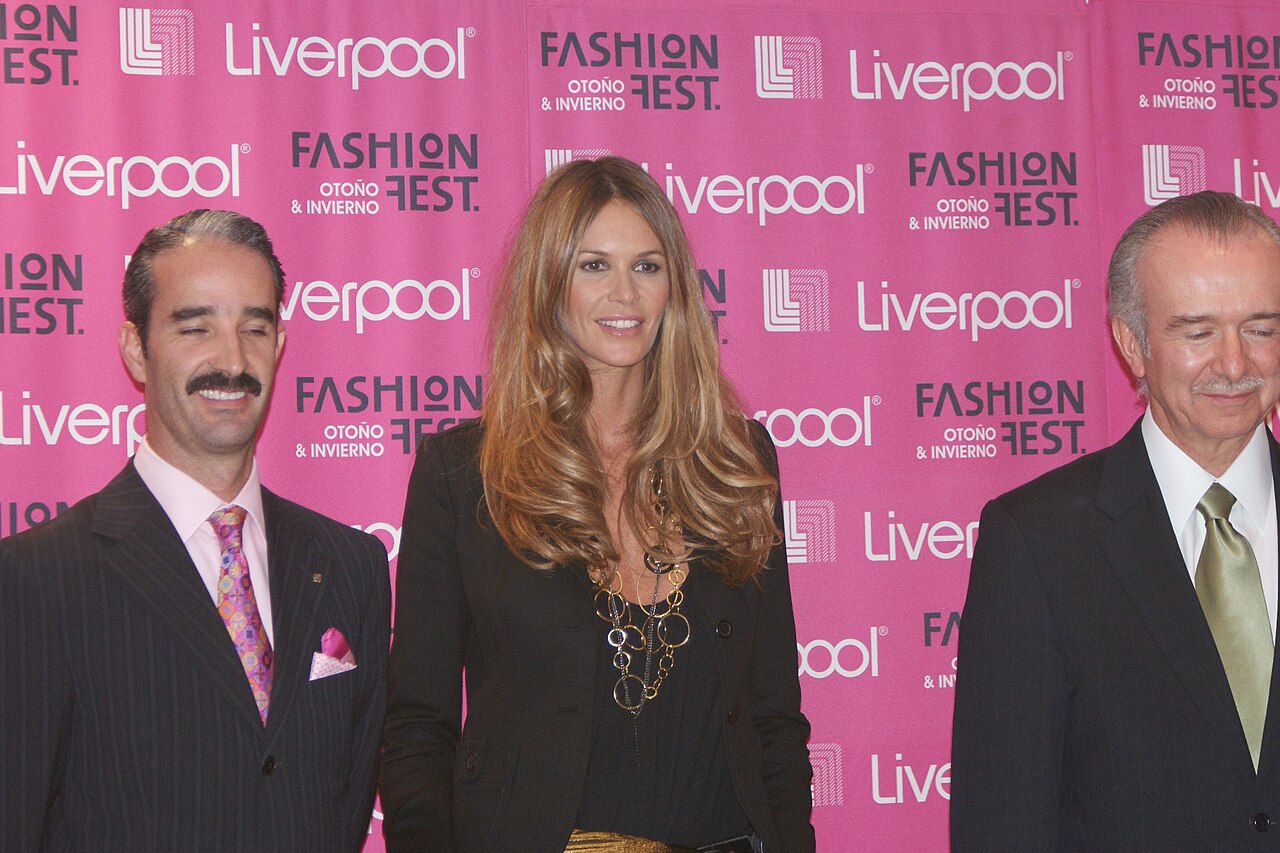 Elle Macpherson Elevates Cashmere with Exclusive Linnea Lund Collection